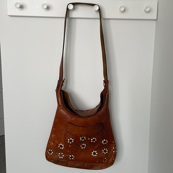 Unique leather floral purse hand made 70s hippy boho aesthetic one of a kind - Picture 2 of 6